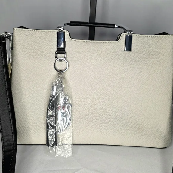 Max & Enjoy Cream Pebbled Tote Satchel | Top Handle | Adjustable Strap | NWT - Picture 3 of 9